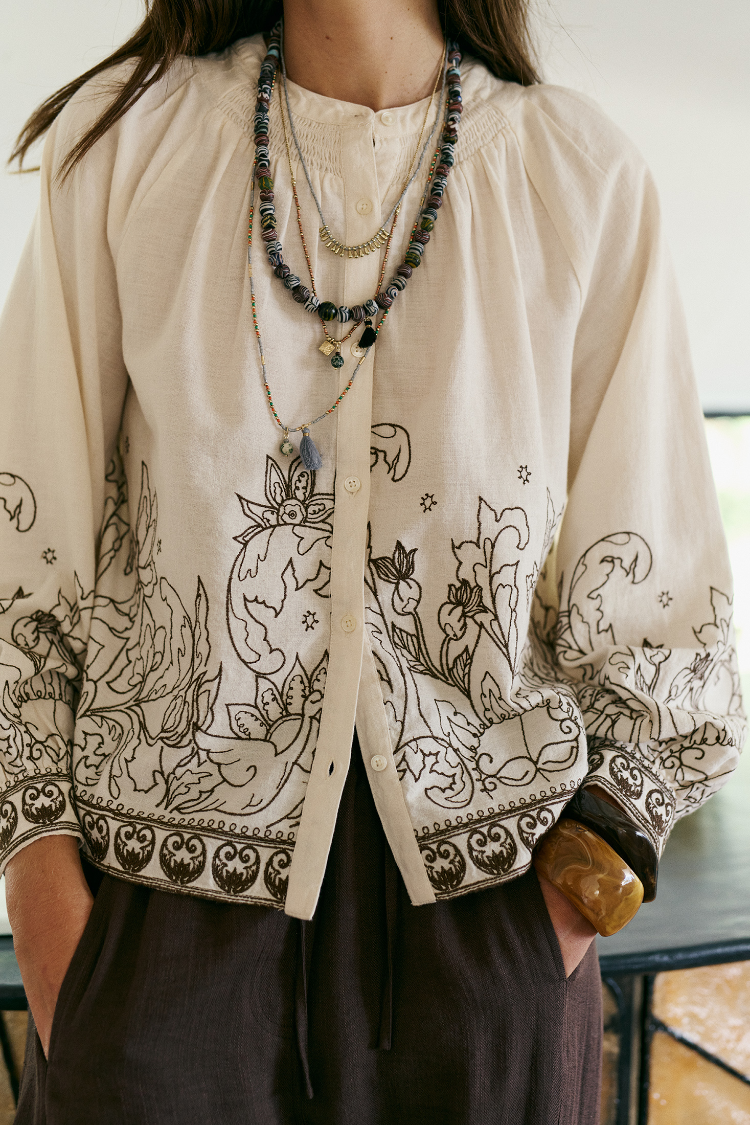 FLORAL HEM BLOUSE