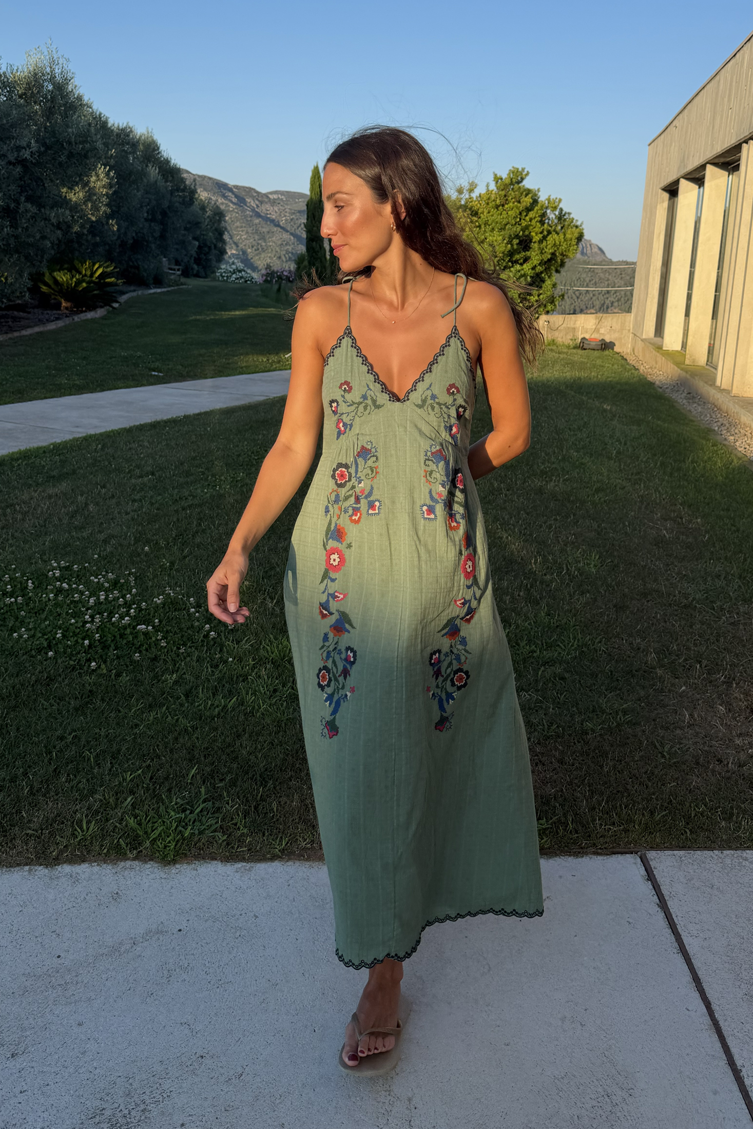 VESTIDO TIRANTES PUNTO DE CRUZ